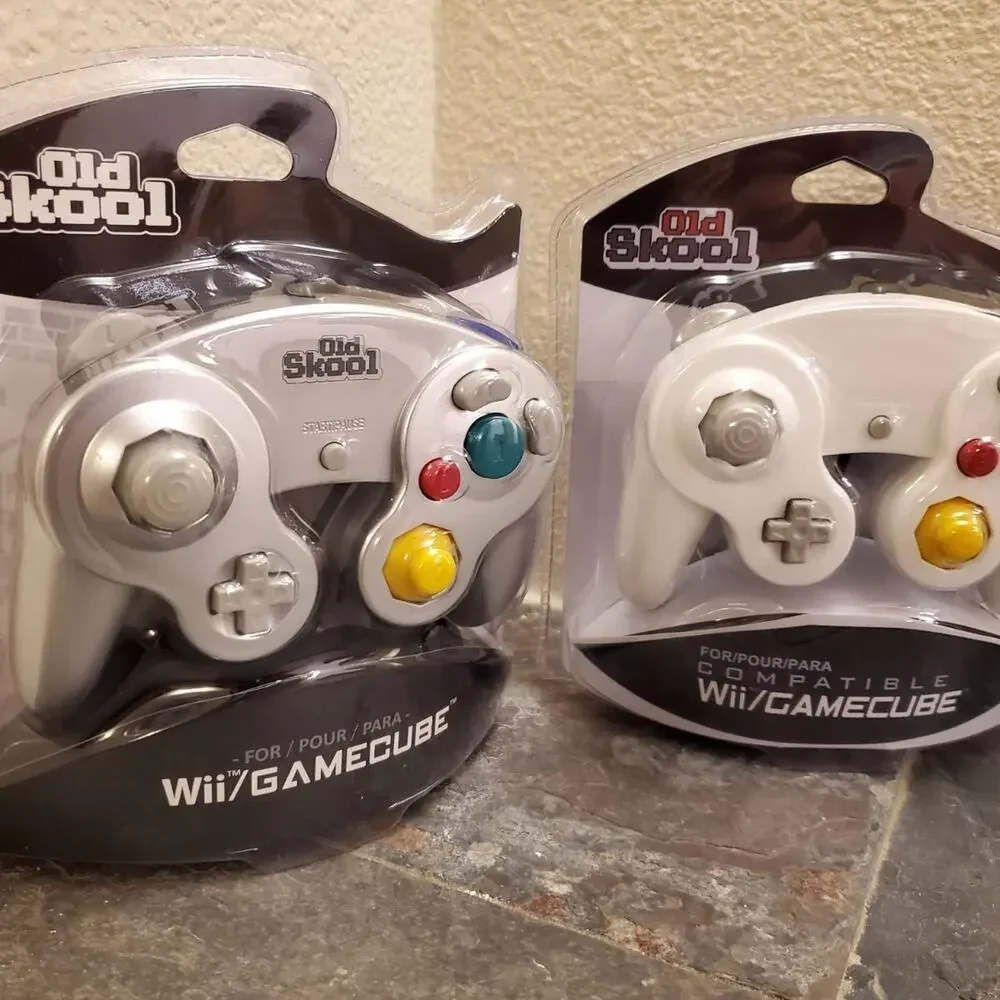 2 Gamecube Controllers - Silver & White (NEW) - Nintendo - Old Skool